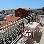 Rooms And Apartments Robert Rovinj