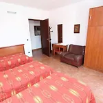 Rooms And Apartments Robert Pensionat 3*