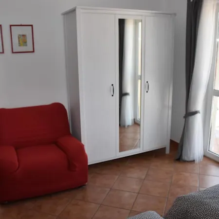 Rooms And Apartments Robert 3*