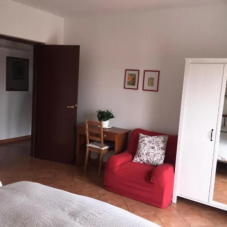 Rooms And Apartments Robert Gostinjska kuća 3*