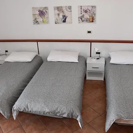 Rooms And Apartments Robert Gostinjska kuća