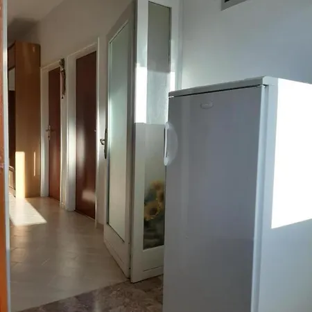 Rooms And Apartments Robert 3*