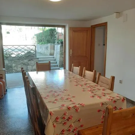 Gostinjska kuća Rooms And Apartments Robert